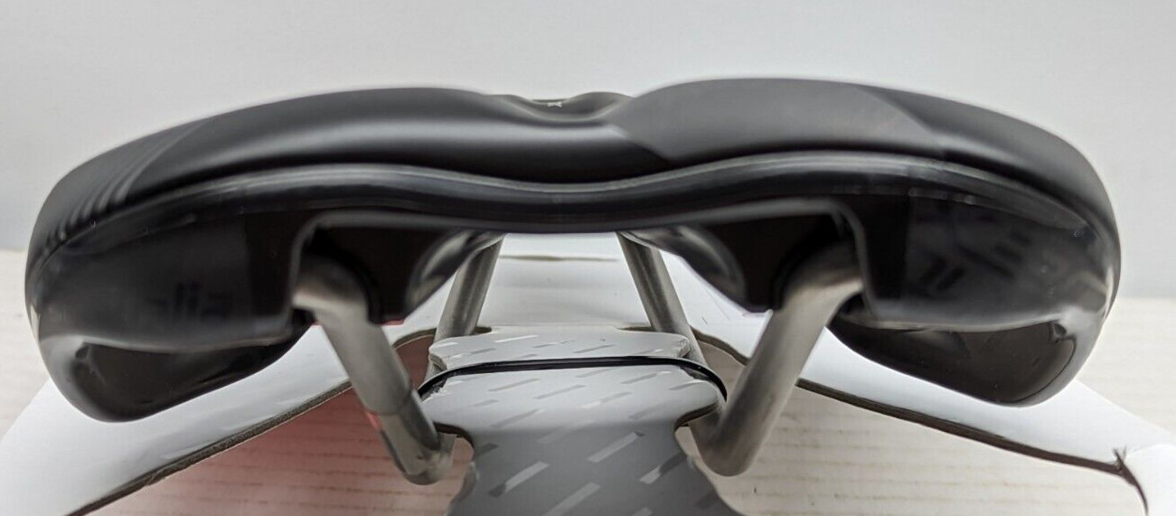 Selle Italia X-Bow Ti 316 superflow saddle NEW