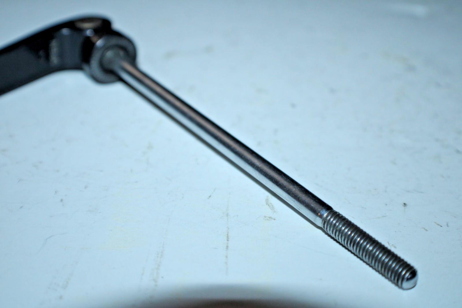 Trek Bontrager Front Road Hybrid Bike Wheel Skewer 100mm Black Cafe Commuter :)