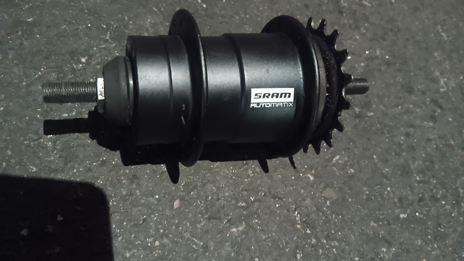 Sram Automatix 2-speed automatic bicycle hub w/ 32 spoke holes 120mm.