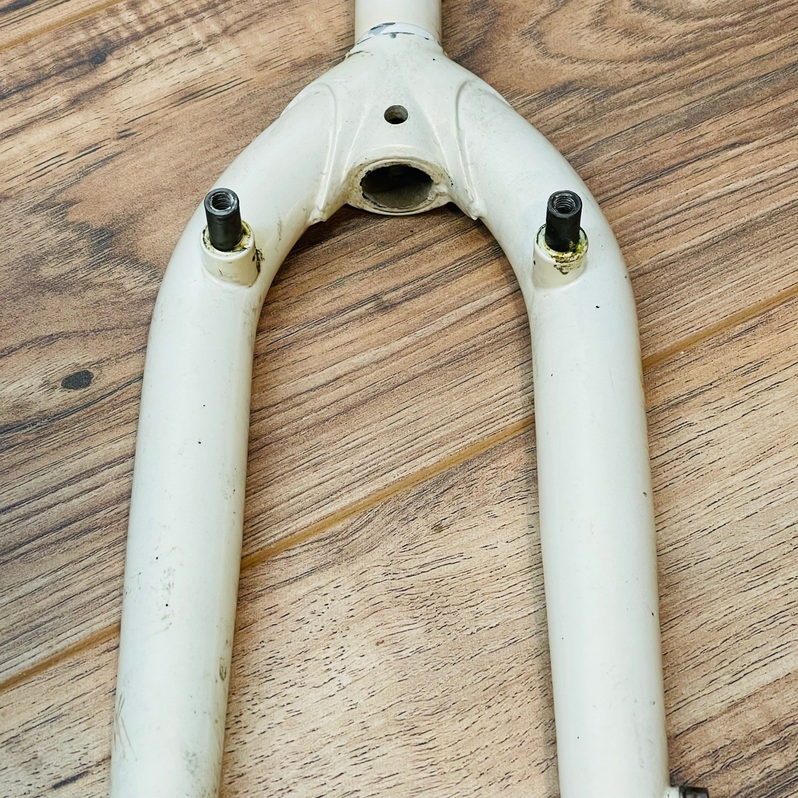 Vintage ROLLER CAM BRAKE MOUNT MTB Fork 1-Inch Threaded 193 Steerer White