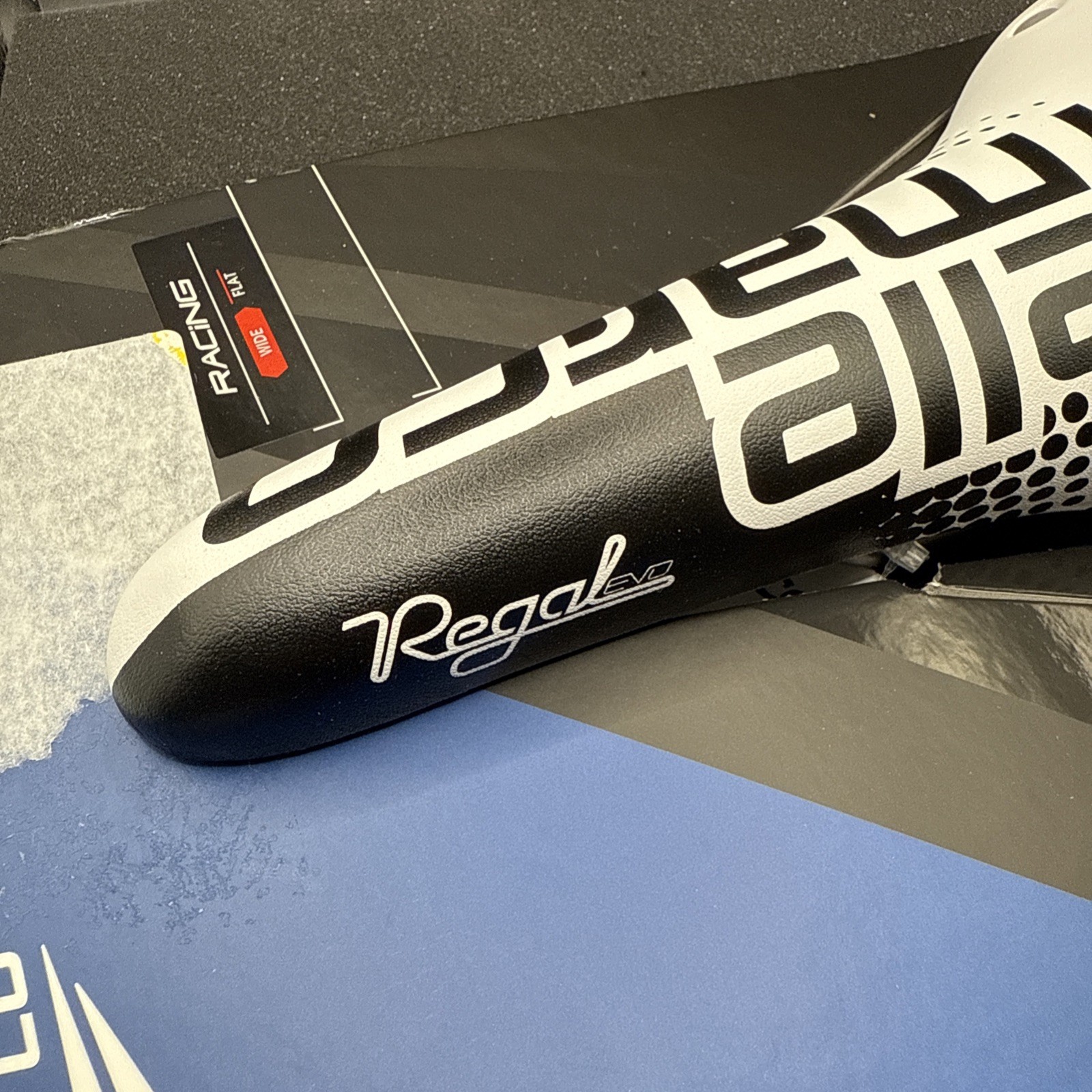 Selle San Marco Regal Pro Series Wide Cycling Saddle Seat (9450-22)