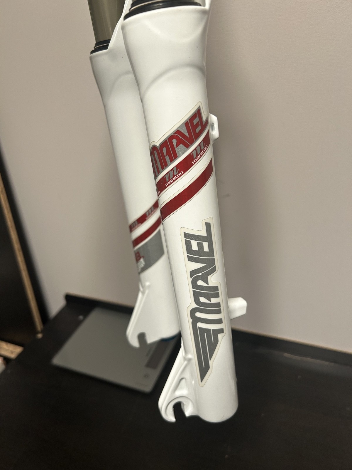 NEW Manitou Marvel Expert 26″ Fork 100mm Travel Taper QR DSC