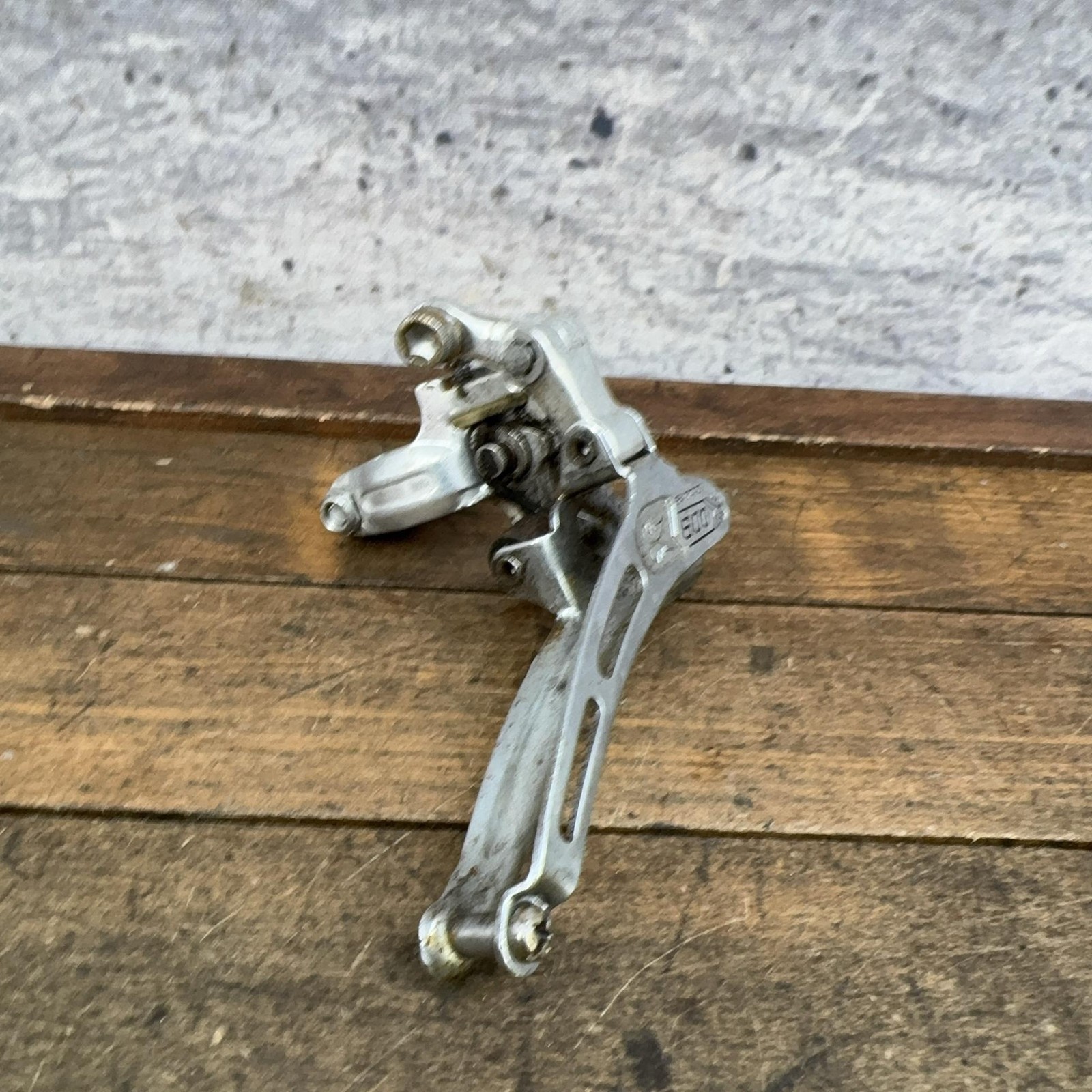 Vintage Shimano 600 Arabesque Front Derailleur 28.6 Clamp Double Bottom 70s