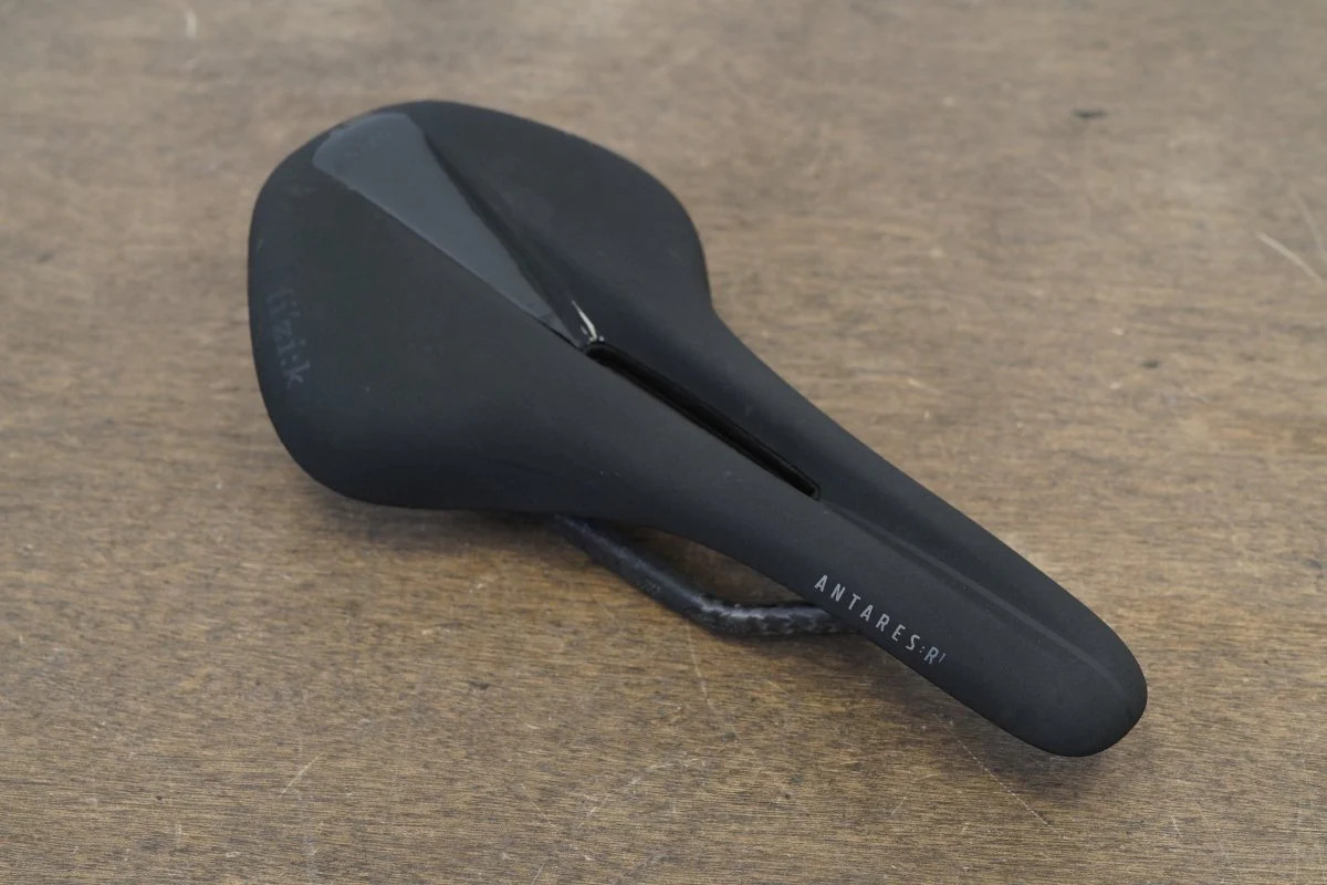145mm (Regular) Fizik Antares R1 Carbon Rail Road Saddle 183g
