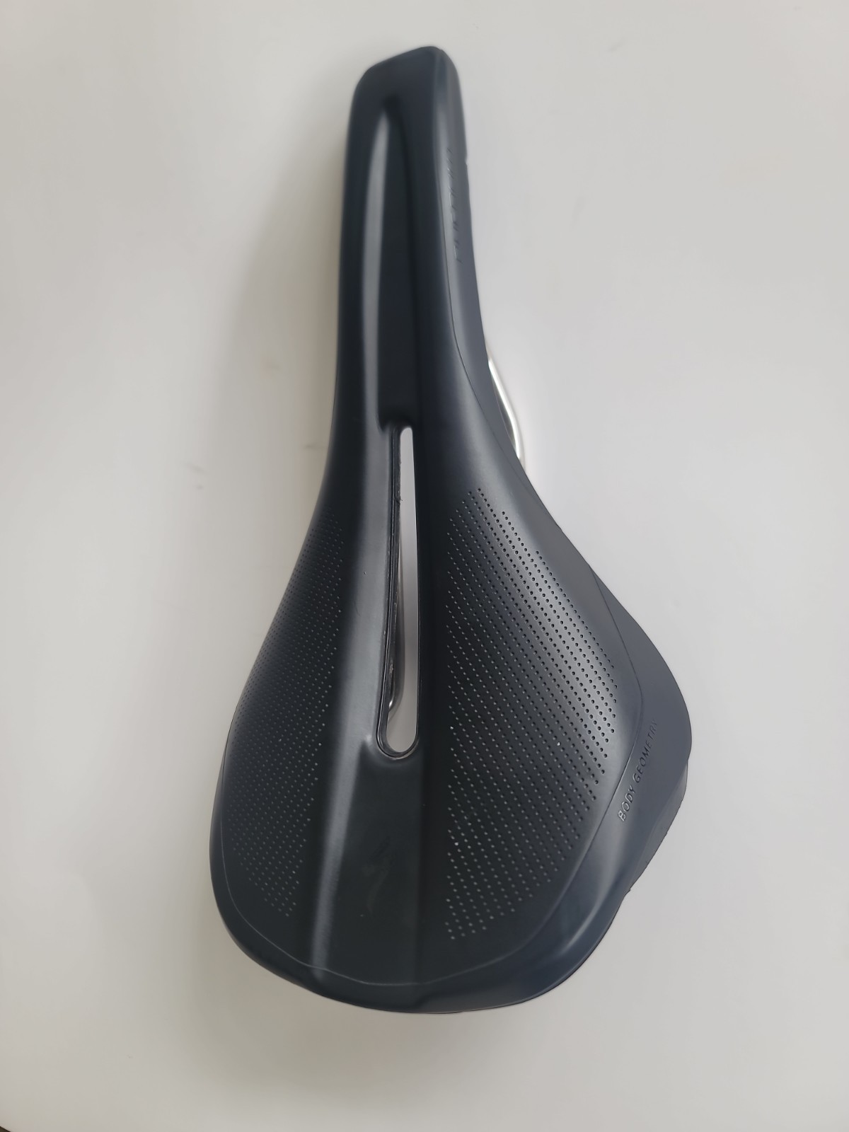 143mm Specialized Phenom Comp Cr-Mo Rail Road Saddle 245g
