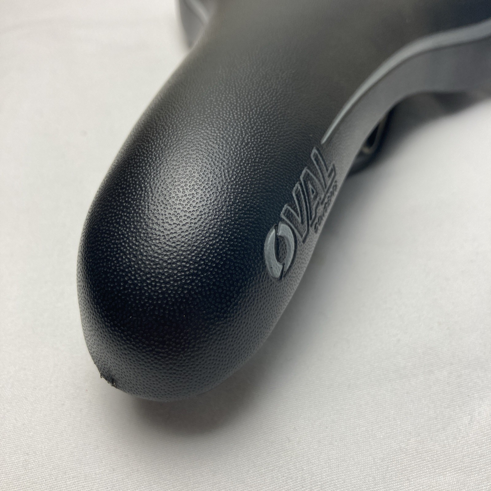 Oval Concepts Bike Saddle – Black with Gray Accents 7x7mm rail clamps