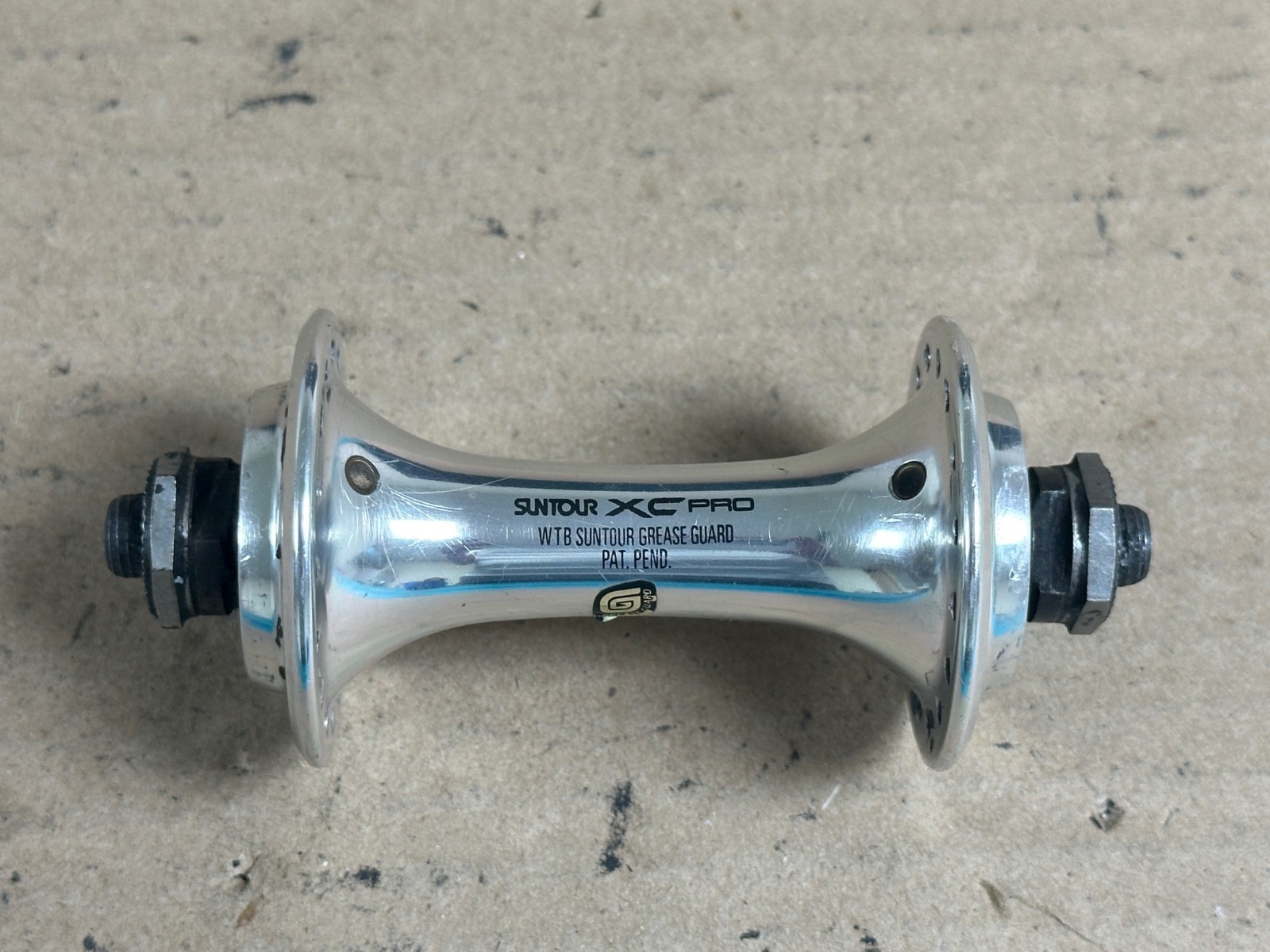 Vintage Suntour XC Pro Grease Guard Front Hub, 100mm, VGC