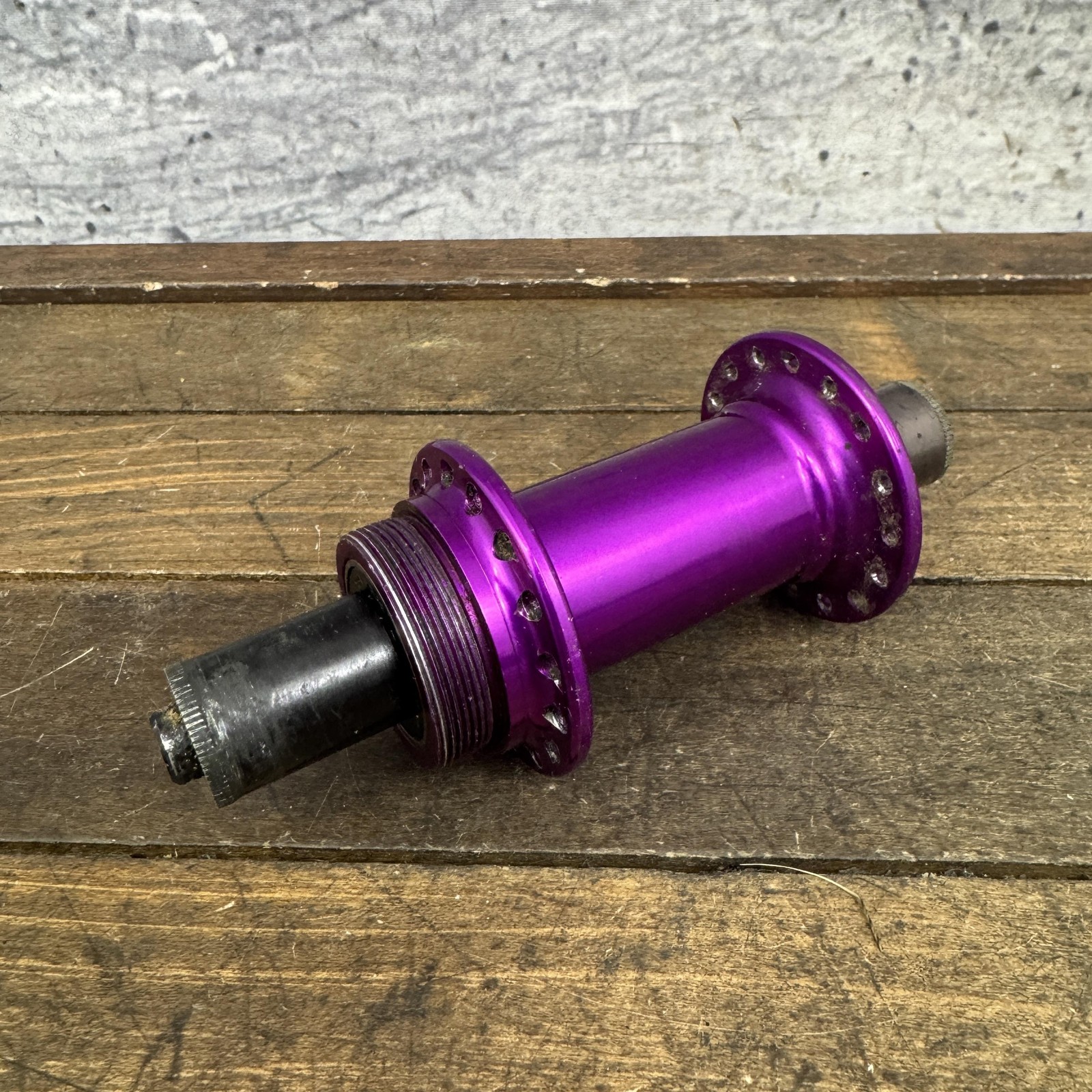 Vintage American Classic Rear Hub 32H Purple 90s MTB Bike Rim Brake 126mm FW