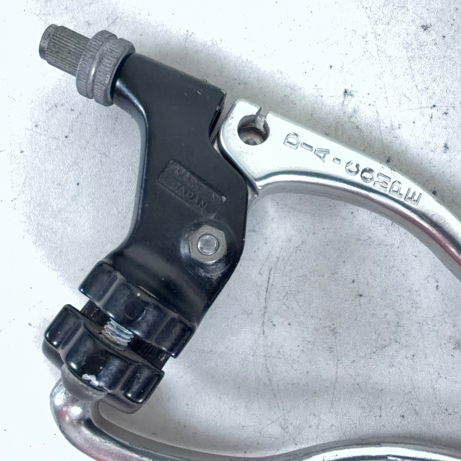 Vintage 1984 Dia-Compe 4 finger Metal Brake Lever Set L/R Made in Japan Ø22.2