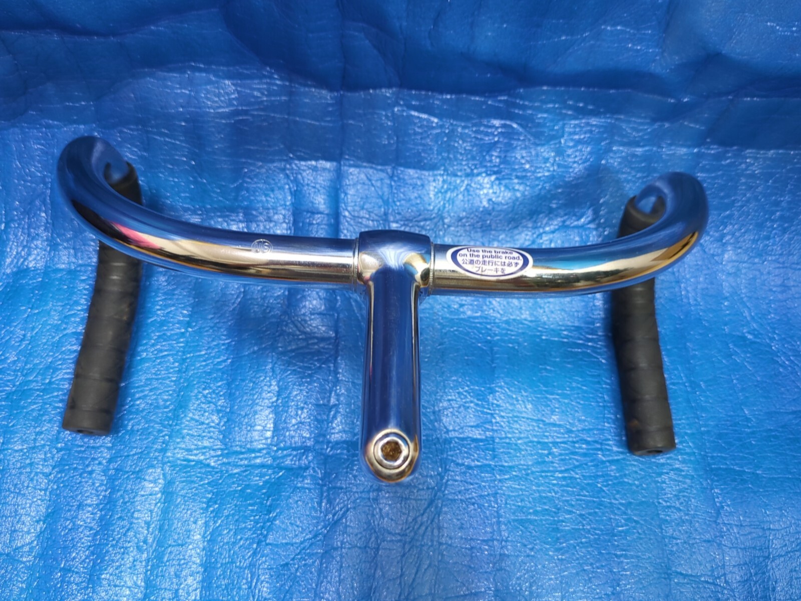 Nitto B123 Steel 370mm NJS Handlebar + Nitto Jaguar 100mm Steel Stem + Grips
