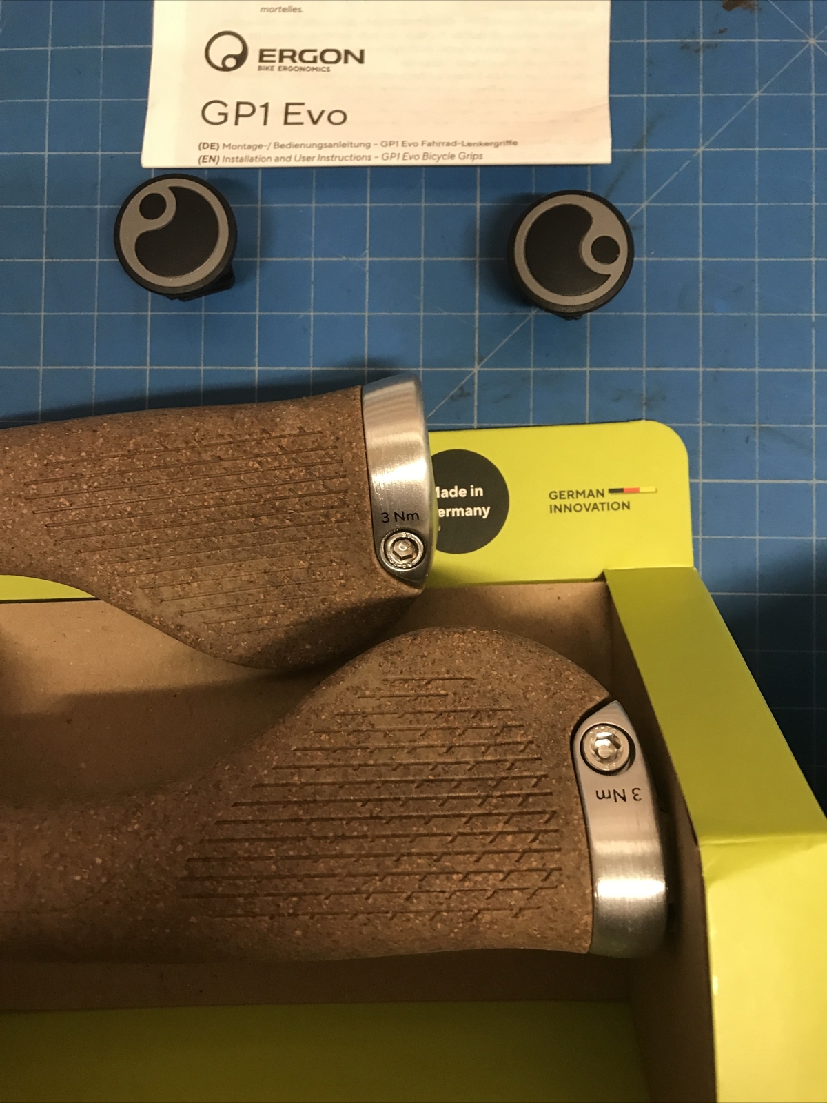 Ergon GP1 Evo BioKork Grips – Lock-On, Small, Black/Tan