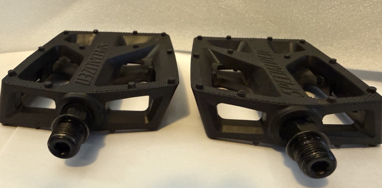 Specialized MTB Flat Platform Pedals 9/16″ Mountain Bike Cycling Pedals K1283