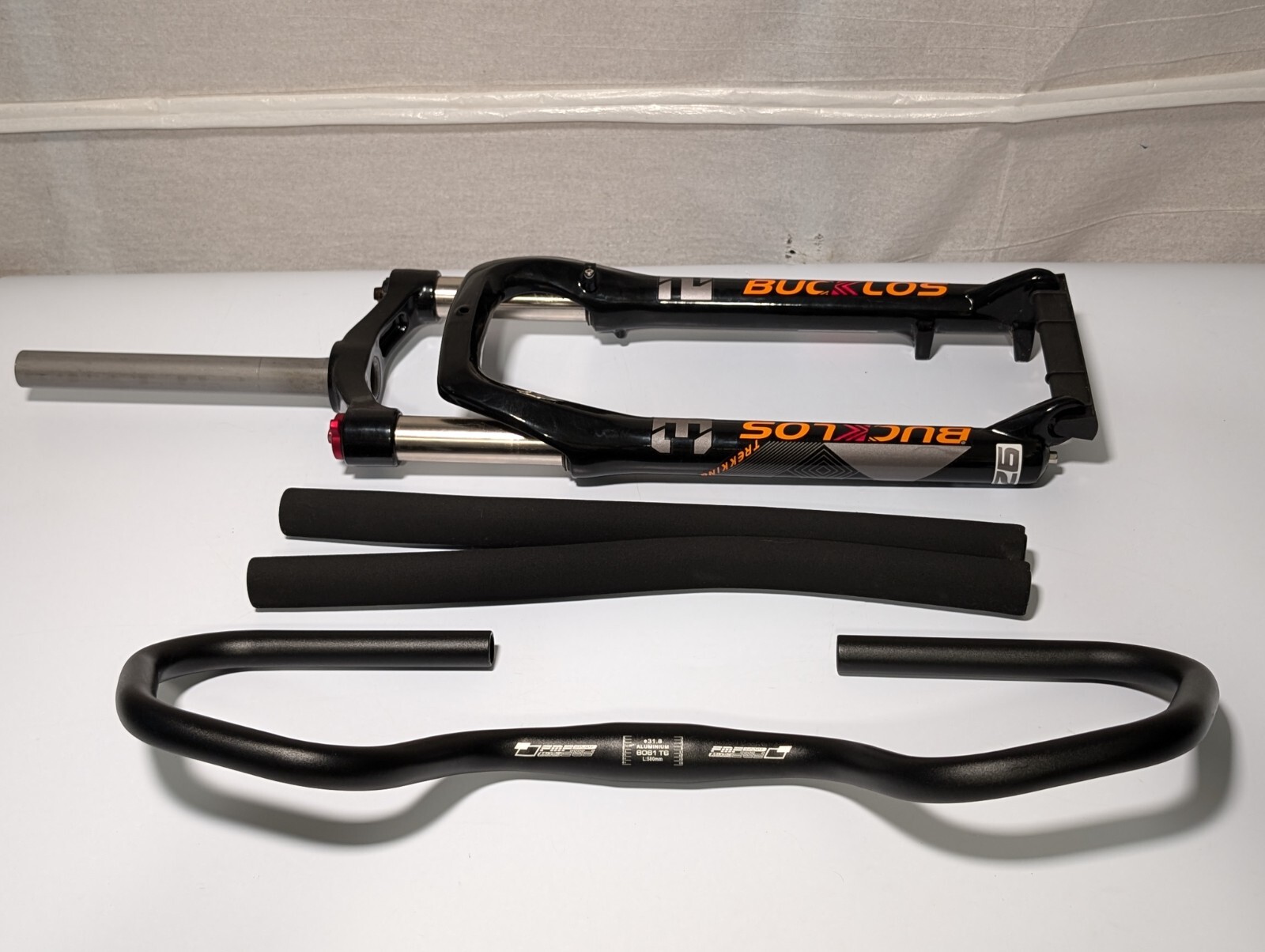 Bucklos 26″ Suspension Fork & FMF Padded Butterfly 31.8″ Handlebars