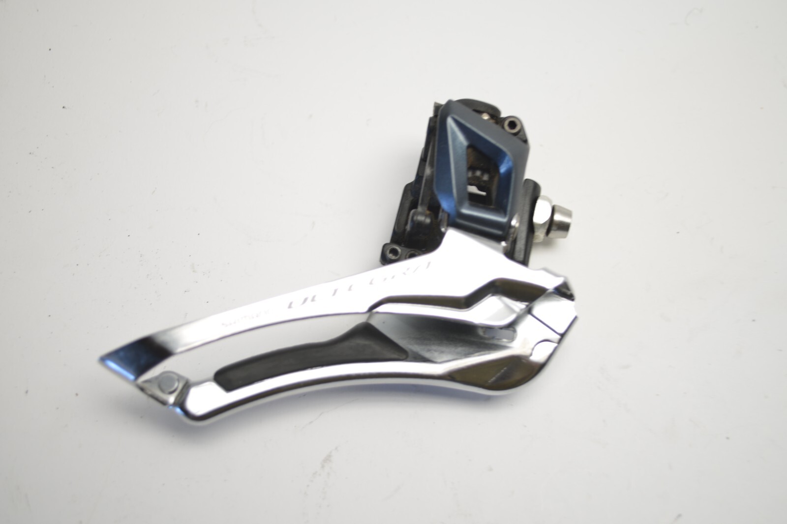 SHIMANO ULTEGRA 11 SPEED BICYCLE DOUBLE RING BRAZE-ON FRONT DERAILLEUR FD-R8000