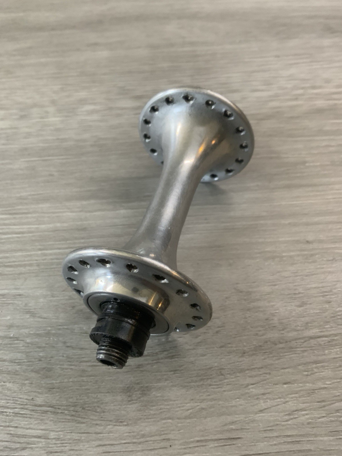 CAMPAGNOLO CHORUS FRONT HUB 32 HOLE 100 MM SPACING
