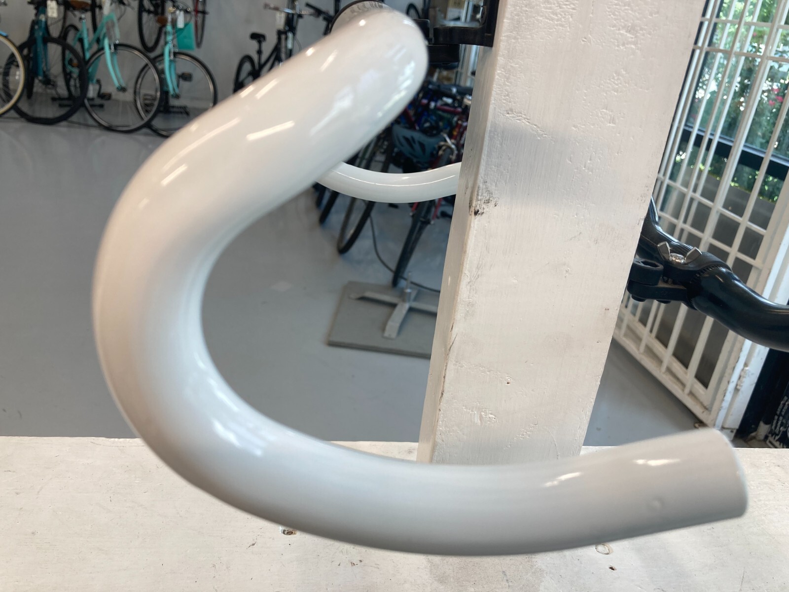 Road Drop Handle Bar . 400mm-width, 70mm-reach; 120mm.-drop.Powder coated White