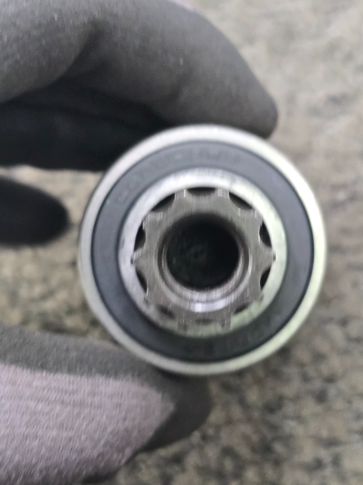 Vortex ISD-12: Isis Overdrive Bottom Bracket, 113mm Spindle, Typical for Peloton