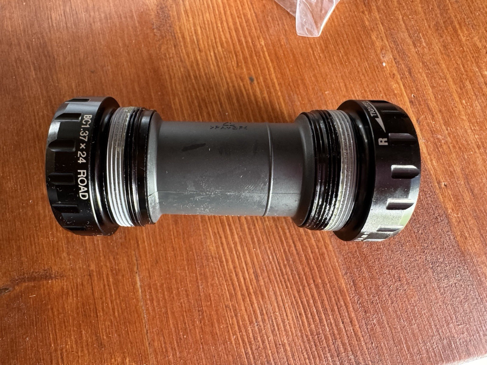 Shimano (BSA) SM-BBR60 Bottom Bracket (68mm) For 24mm Spindle NEW