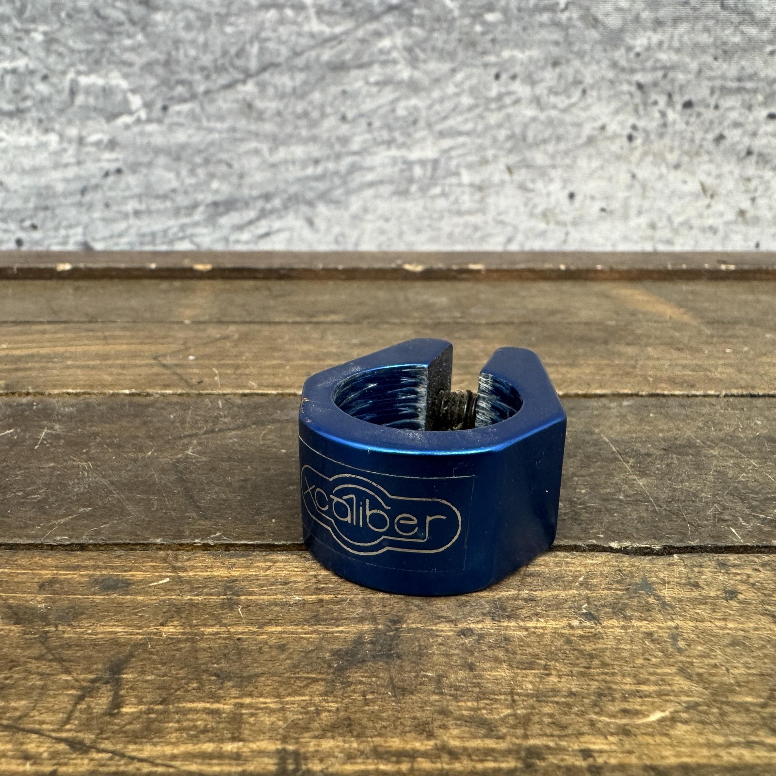 VIntage Xcaliber BMX Seatpost Clamp 25.4mm Blue Alloy 80s OG X-Caliber Collar