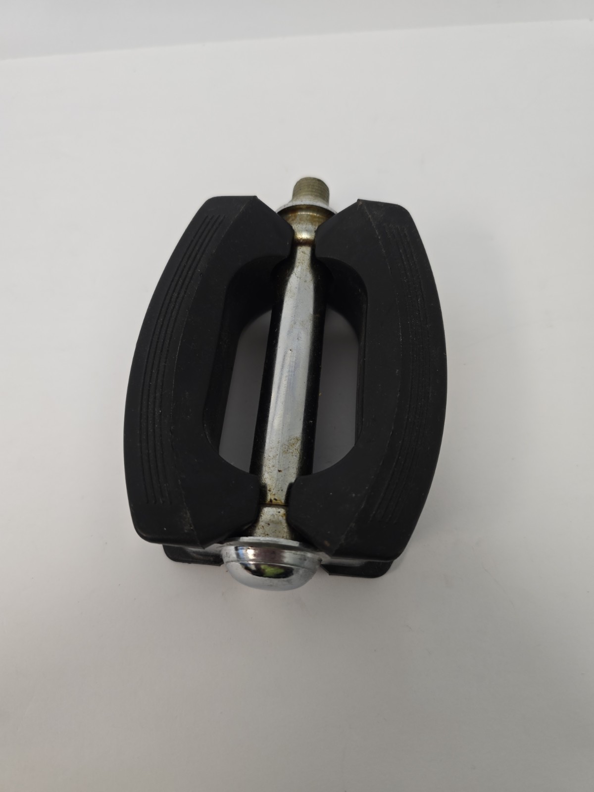 Vintage 1/2″ Cruiser Fat Bow Bicycle Pedals