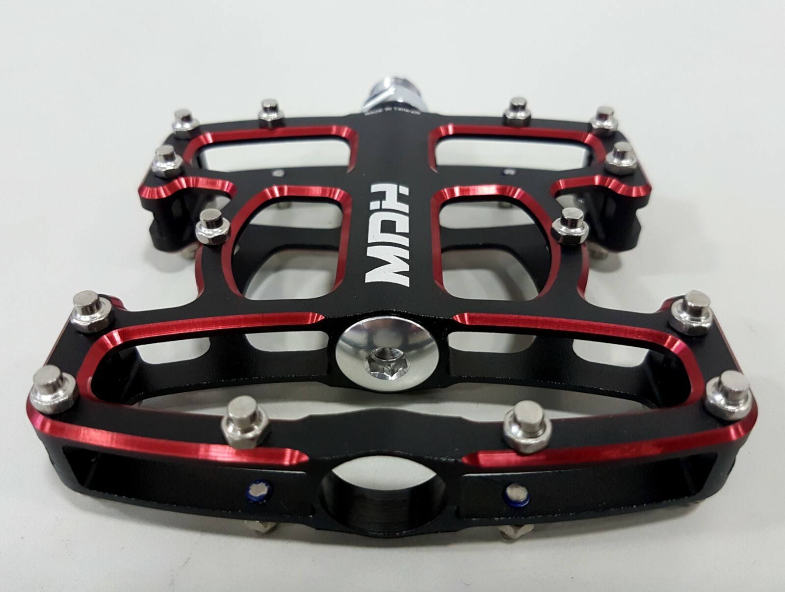 MDH Off-Road – MTB PXA01 375g 108x100x25.5mm Aluminum Bicycle Pedal Black Red