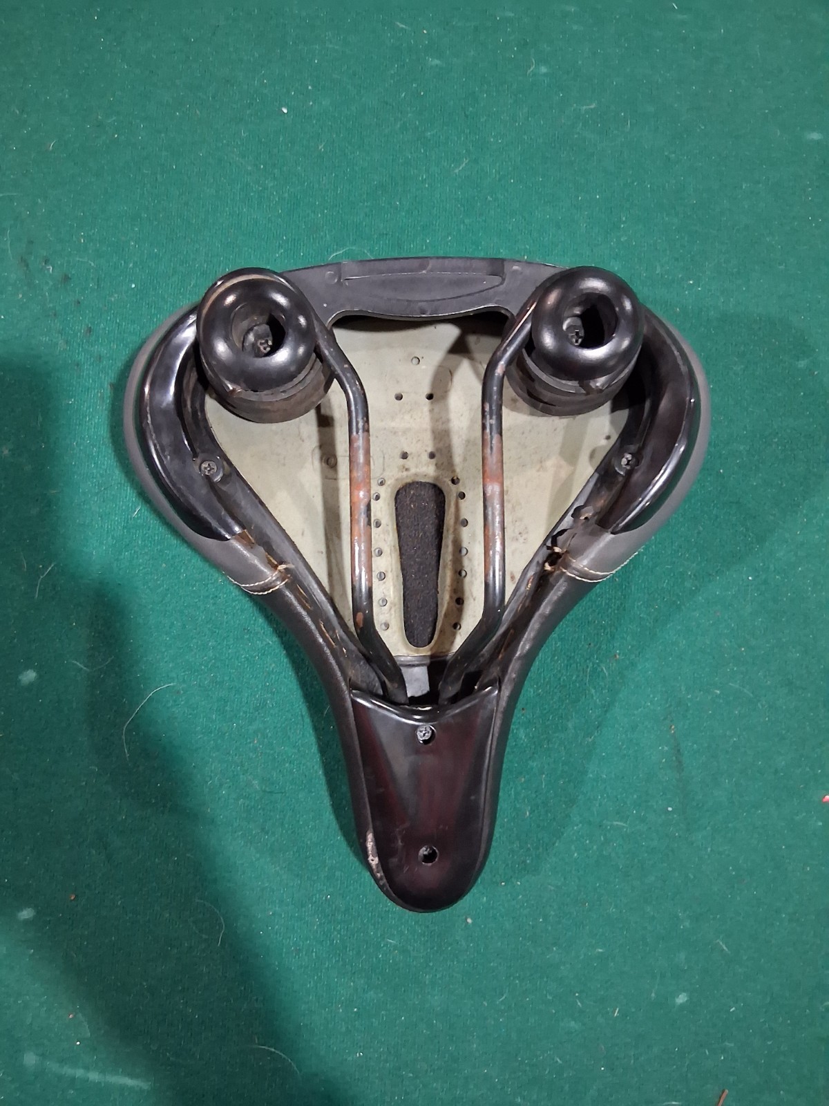 Wide and Comfortable Velo Bike Saddle black + grey