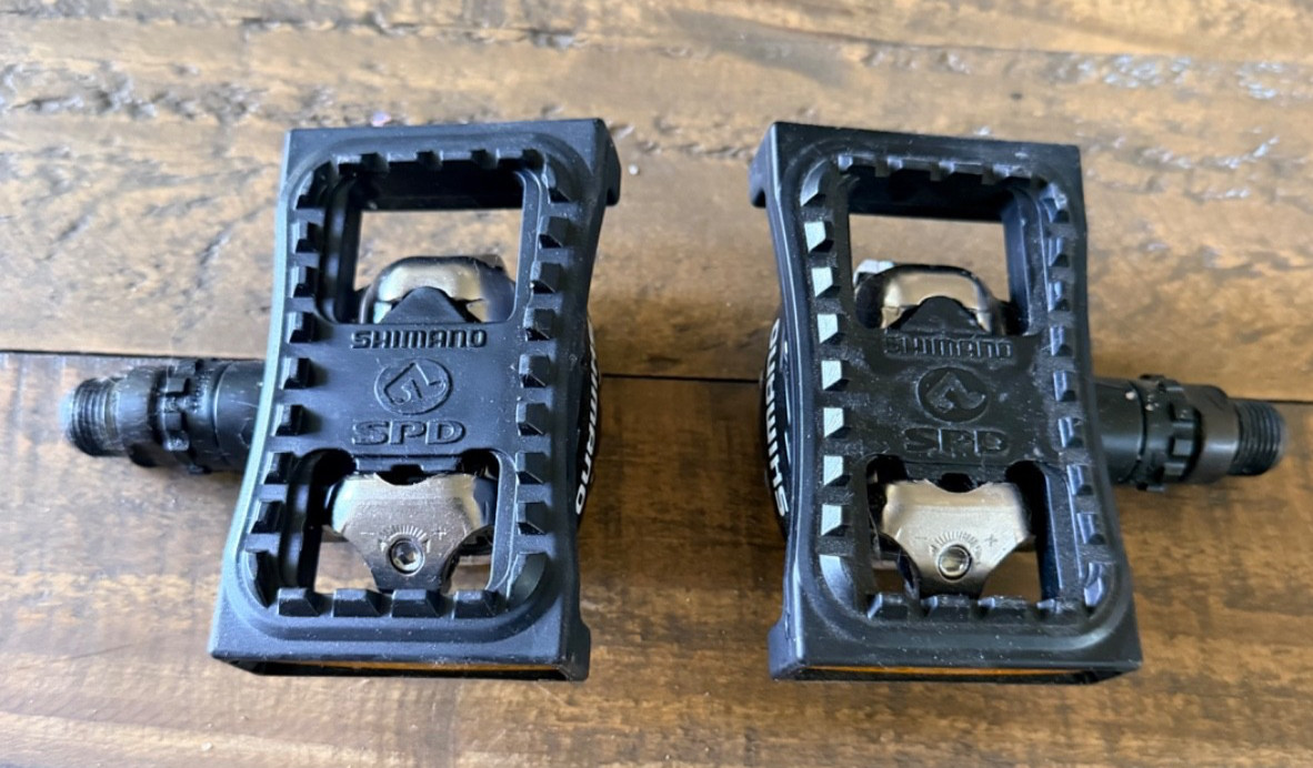 Shimano PD-M324 SPD Clipless Platform Bike Pedals Pair w Reflectors NEW