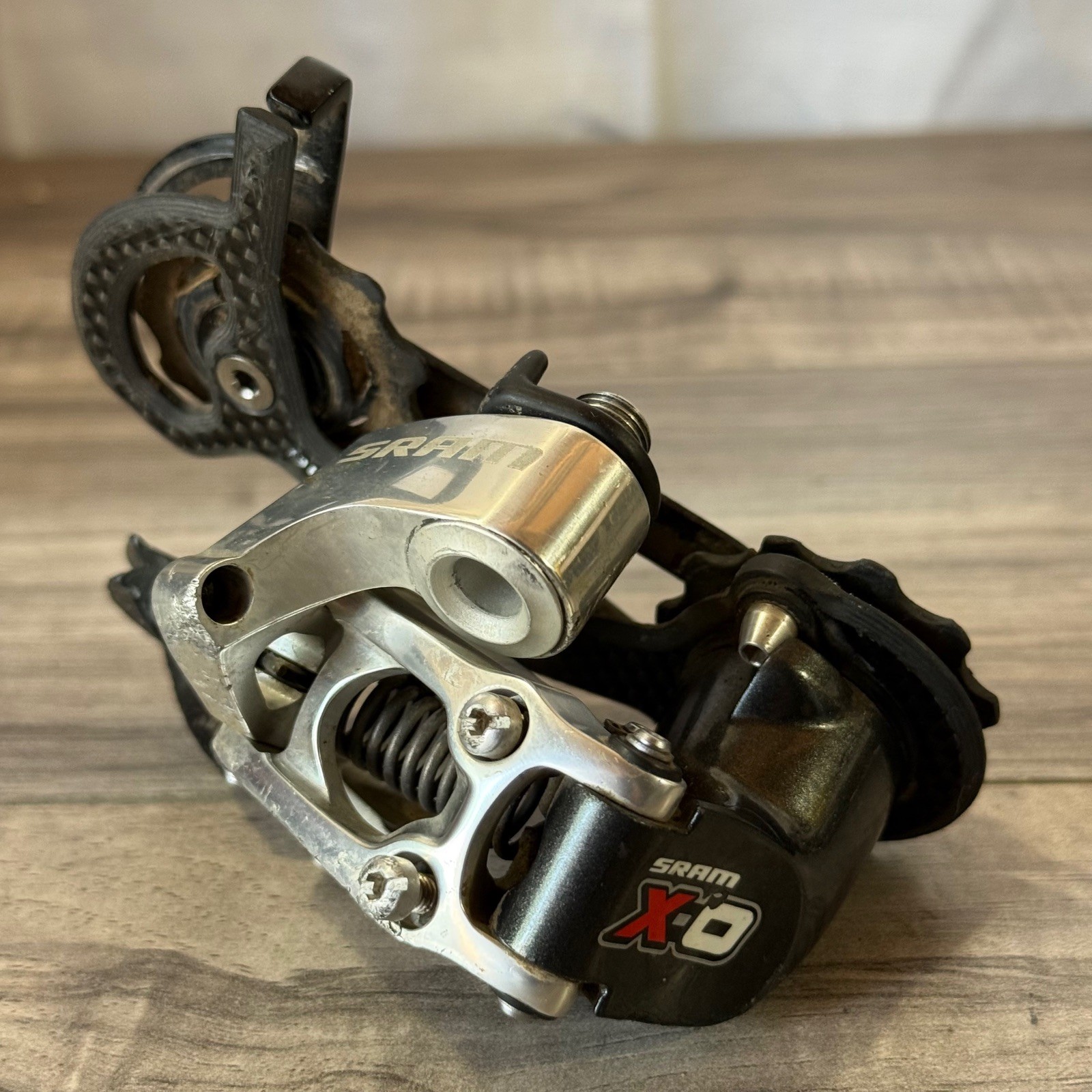 SRAM X0 9 Speed Rear Derailleur Blackbox Carbon Medium Cage CRACKED PULLEYS