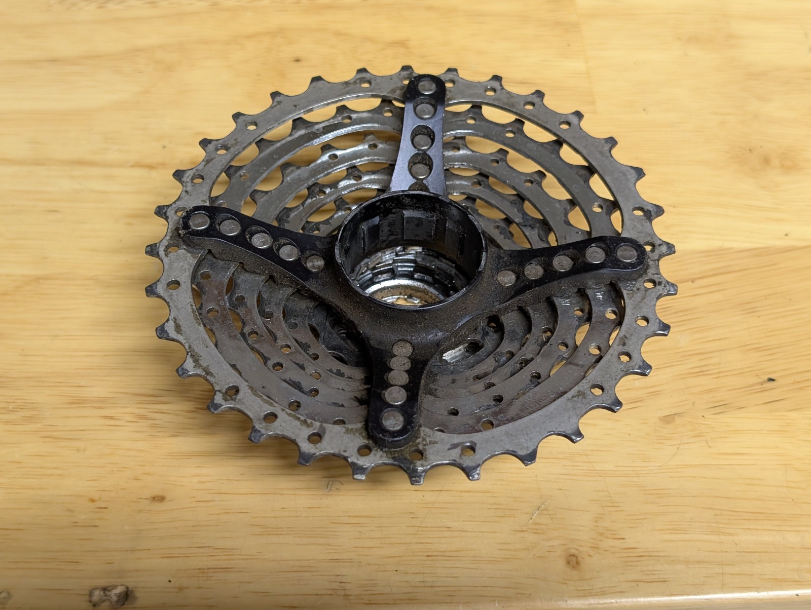 Shimano XT HG Hyperglide CS-M750 – 9 Speed Cassette 12-32T – Nice Used Condition
