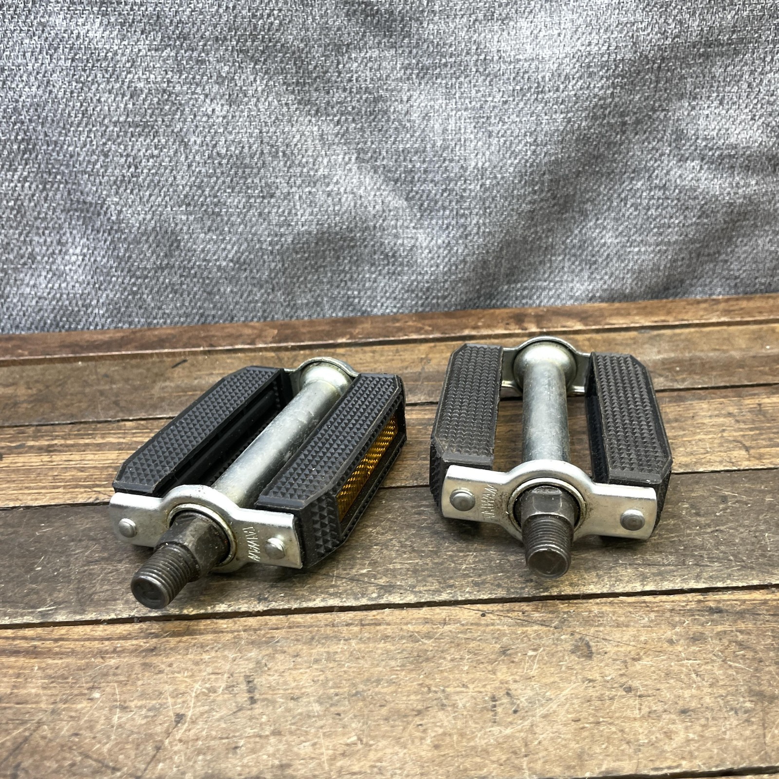 Vintage Bicycle Pedals NOS 1/2″ Axle Block Pair Reflectors Cruiser Muscle 461