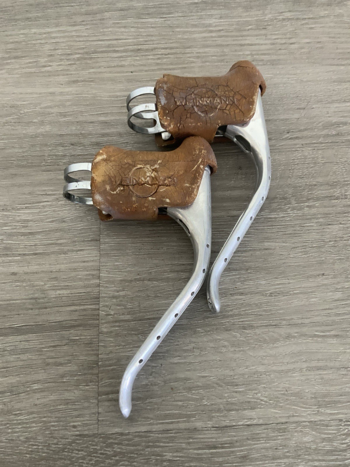 WEINMANN BRAKE LEVERS NON-AERO WITH CABLE STOPS