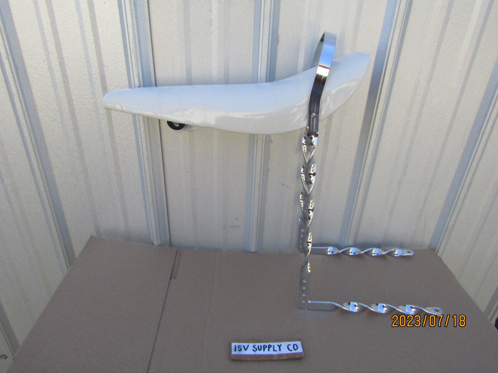 CHROME BICYCLE FLAT TWISTED BENT SISSY BAR & WHITE SEAT FOR 20» LOWRIDER,
