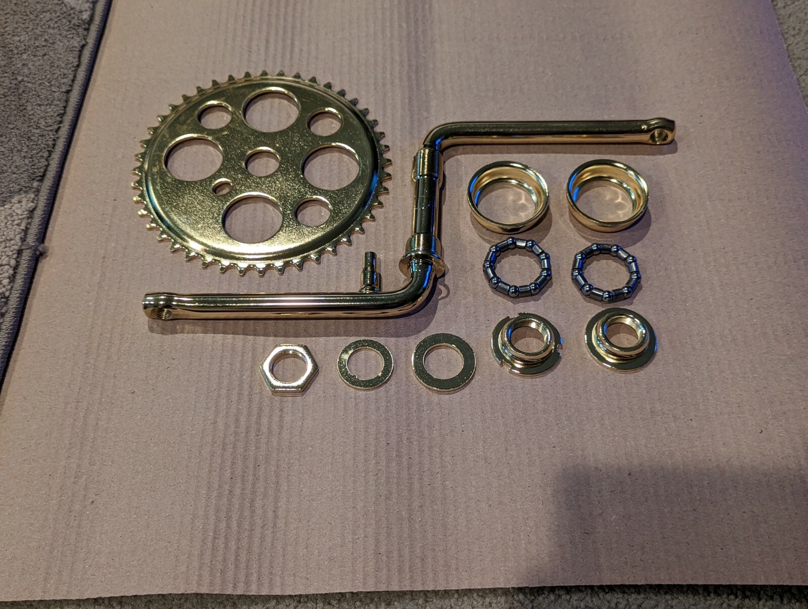 GOLD LUCKY 7 BICYCLE SPROCKET 44T, GOLD CRANKS 6 &1/2″,& BOTTOM BEARING
