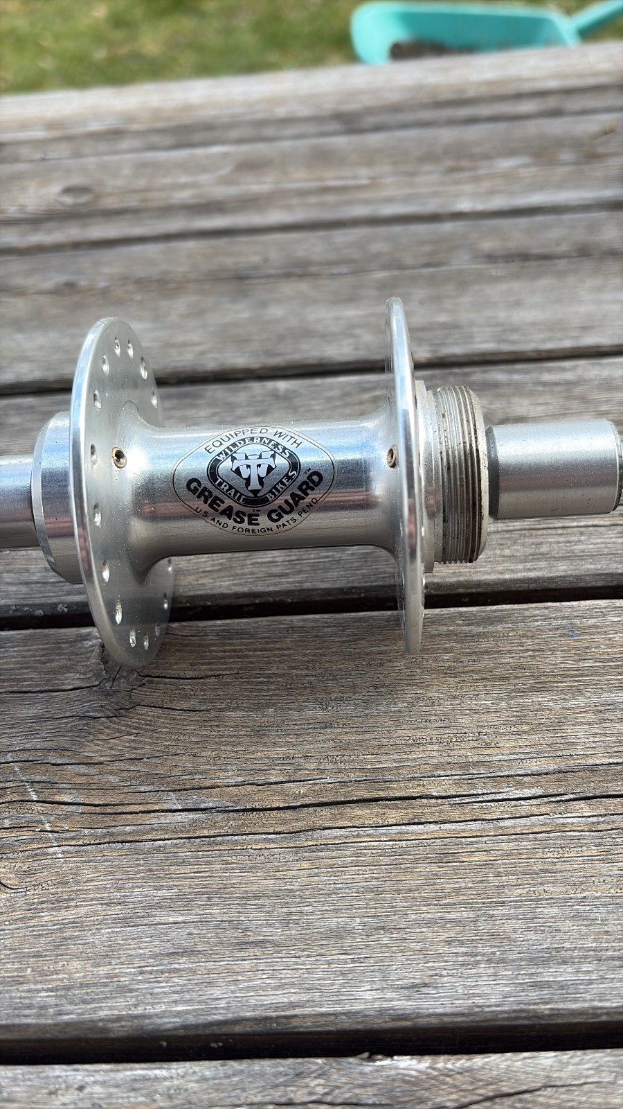 WTB Wilderness Trail Bikes Classic Grease Guard Rearhub + Dura Ace Freewheel