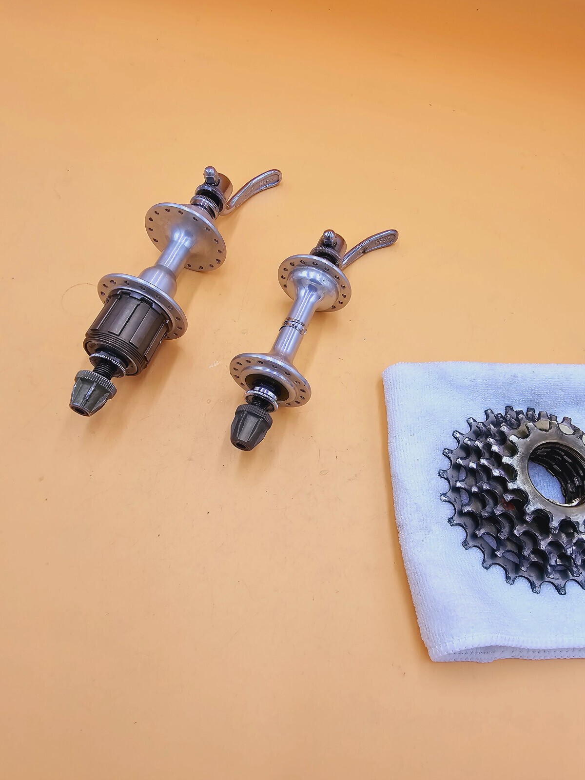 Hub Set Shimano Dura Ace 7200 EX 6 Speed Cassette Hub Set Vintage 32 Hole 126