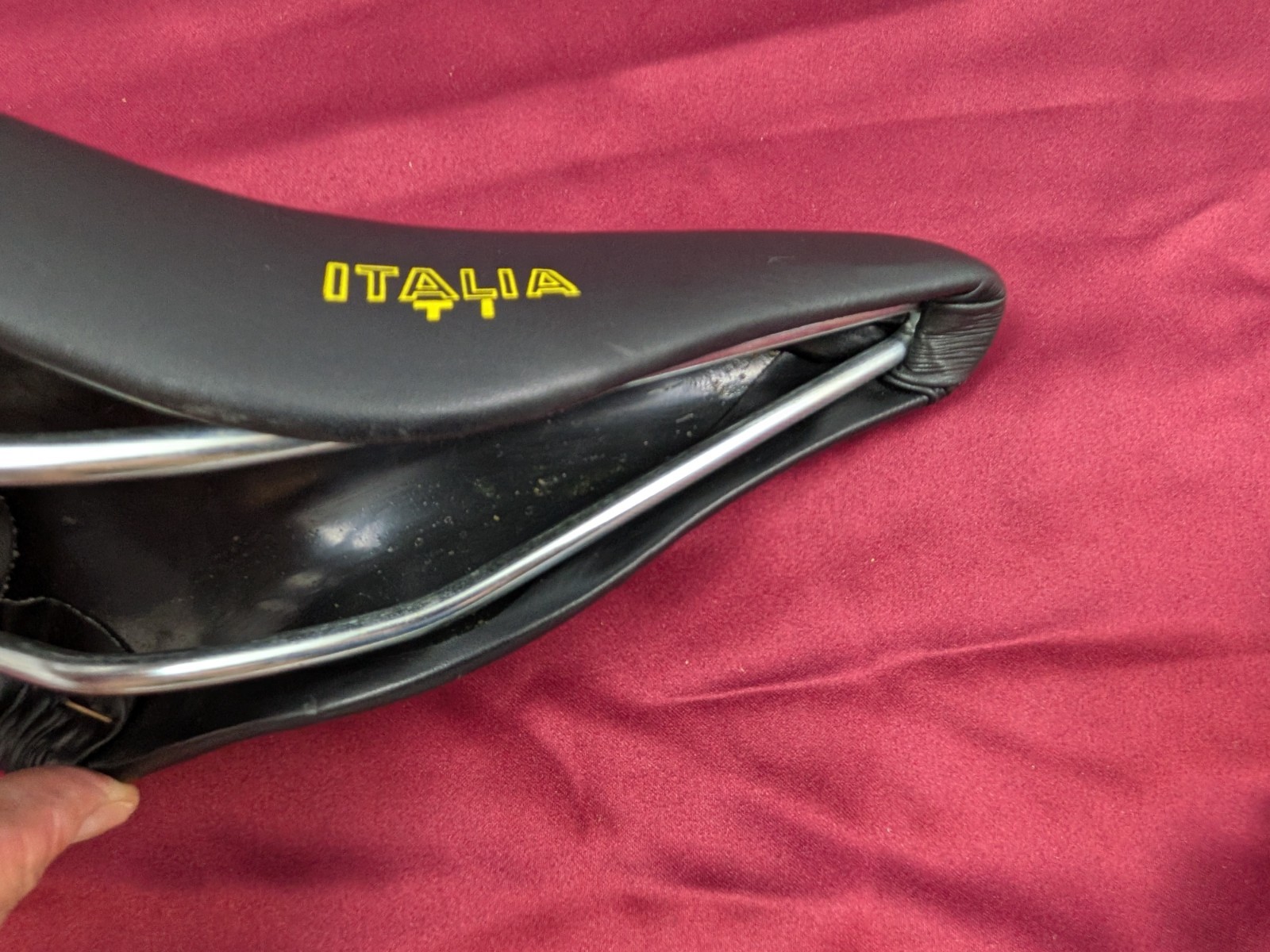 Selle Italia TI Leather Bicycle Saddle 27x16cm Foam Cushion SA25 CLEAN!