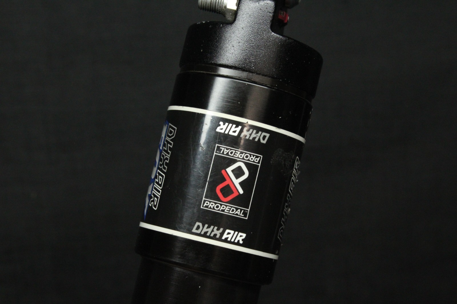 Fox DHX Air 4.0 8.5” X 2.5” MTB Mountaing bike Rear shock. Needs serviced.