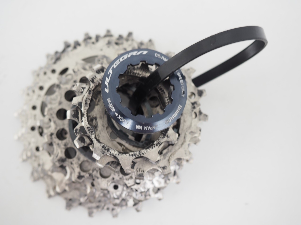 Shimano Ultegra CS-R8000 11-Speed Road Bicycle Cassette 11-25T Silver HG