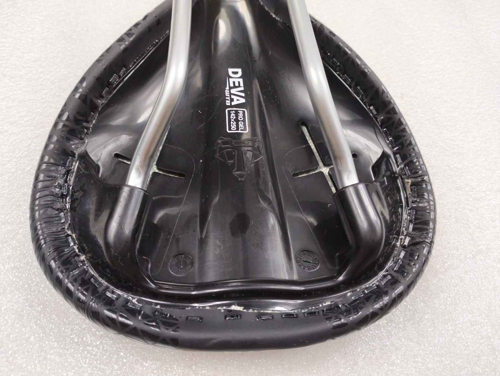 WTB DEVA PRO GEL SHORT NOSE SADDLE SEAT ROAD MTB 250MMX142MM