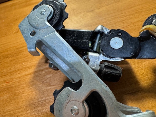 VINTAGE OLD SCHOOL SHIMANO ALTUS REAR DERAILEUR LONG 6 OR 7 SPEED BLACK NOT USED
