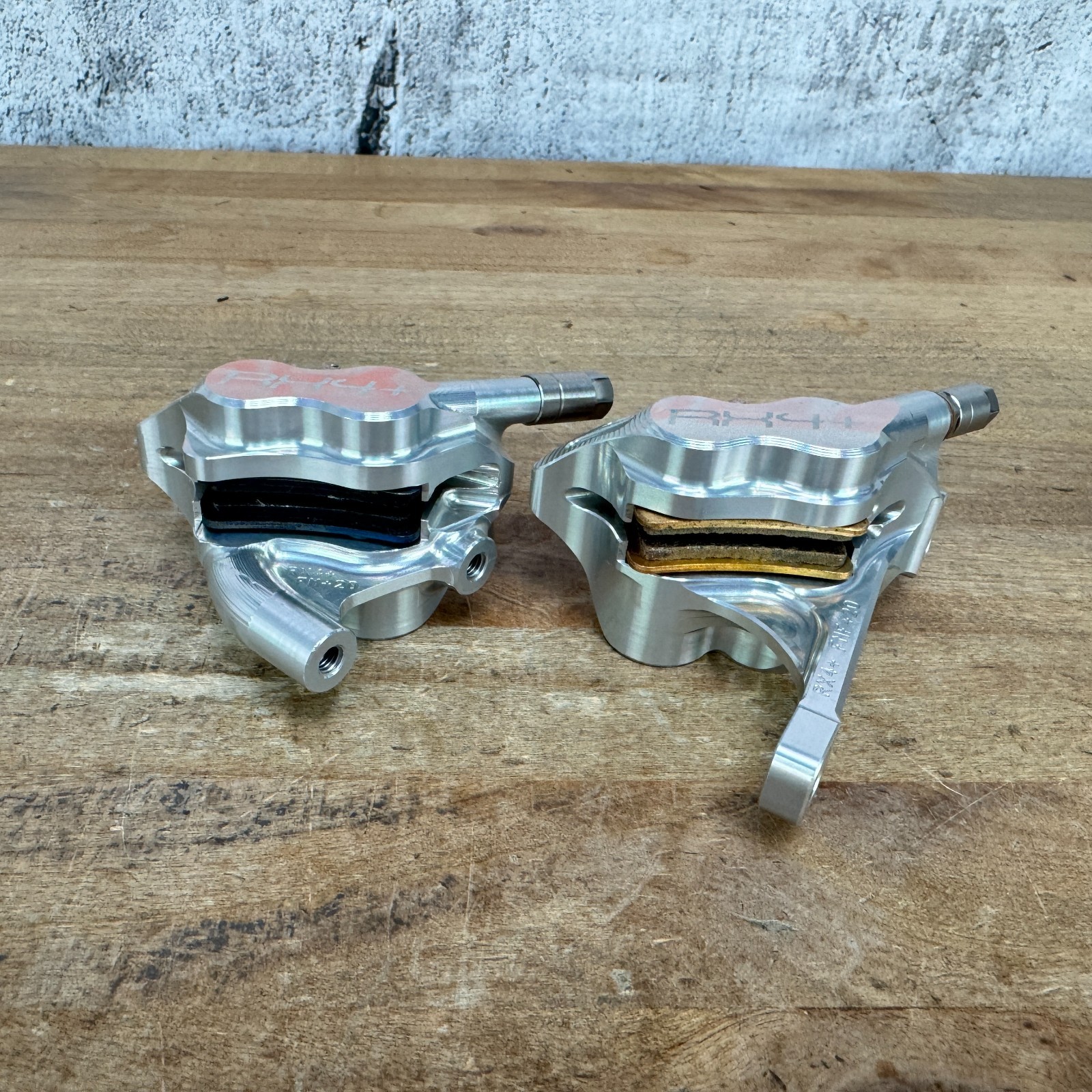 Hope RX4+ 4-Piston FM/FMF +20 Flat-Mount Silver Hydraulic Disc Brake Calipers