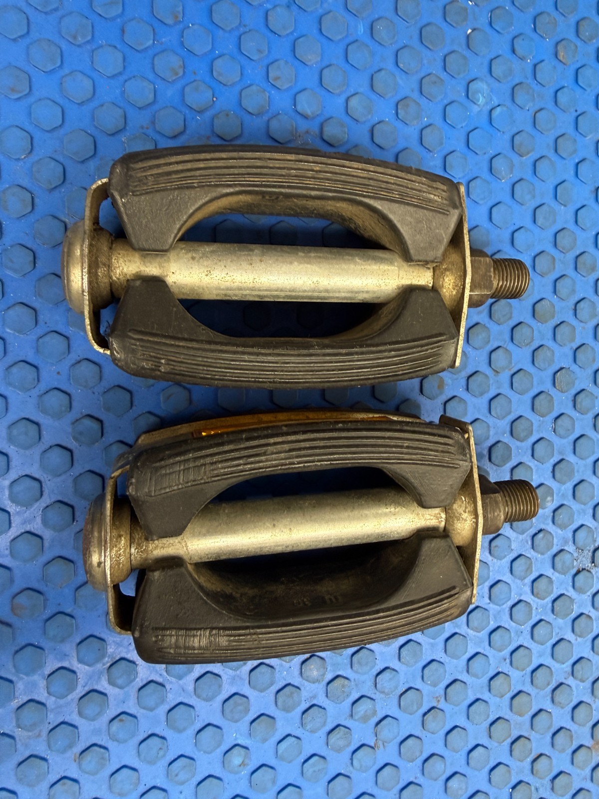 Vintage Schwinn Approved Union U30 «bow-trap» Bicycle Pedals see pictures
