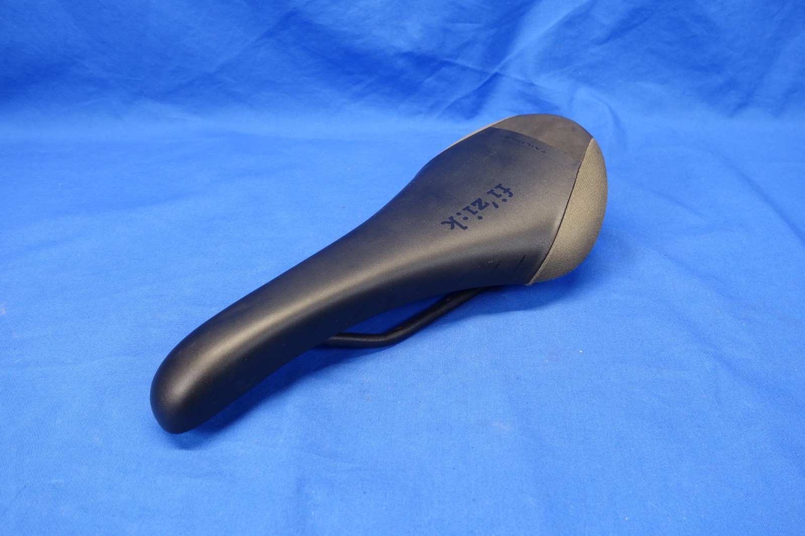 Fizik Gobi M5 Bike Saddle, Bicycle Seat, Manganese Rails