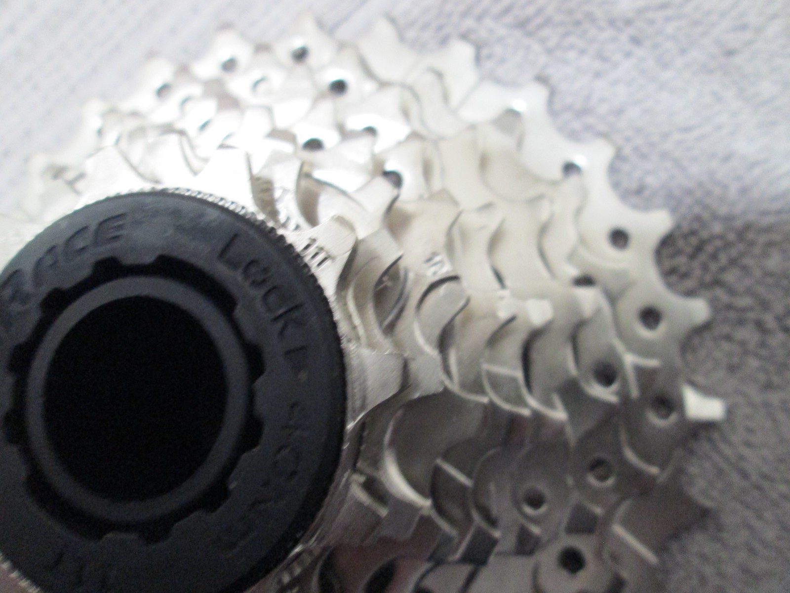New SunRace 8 speed cassette 11-28 mtb /hybrid