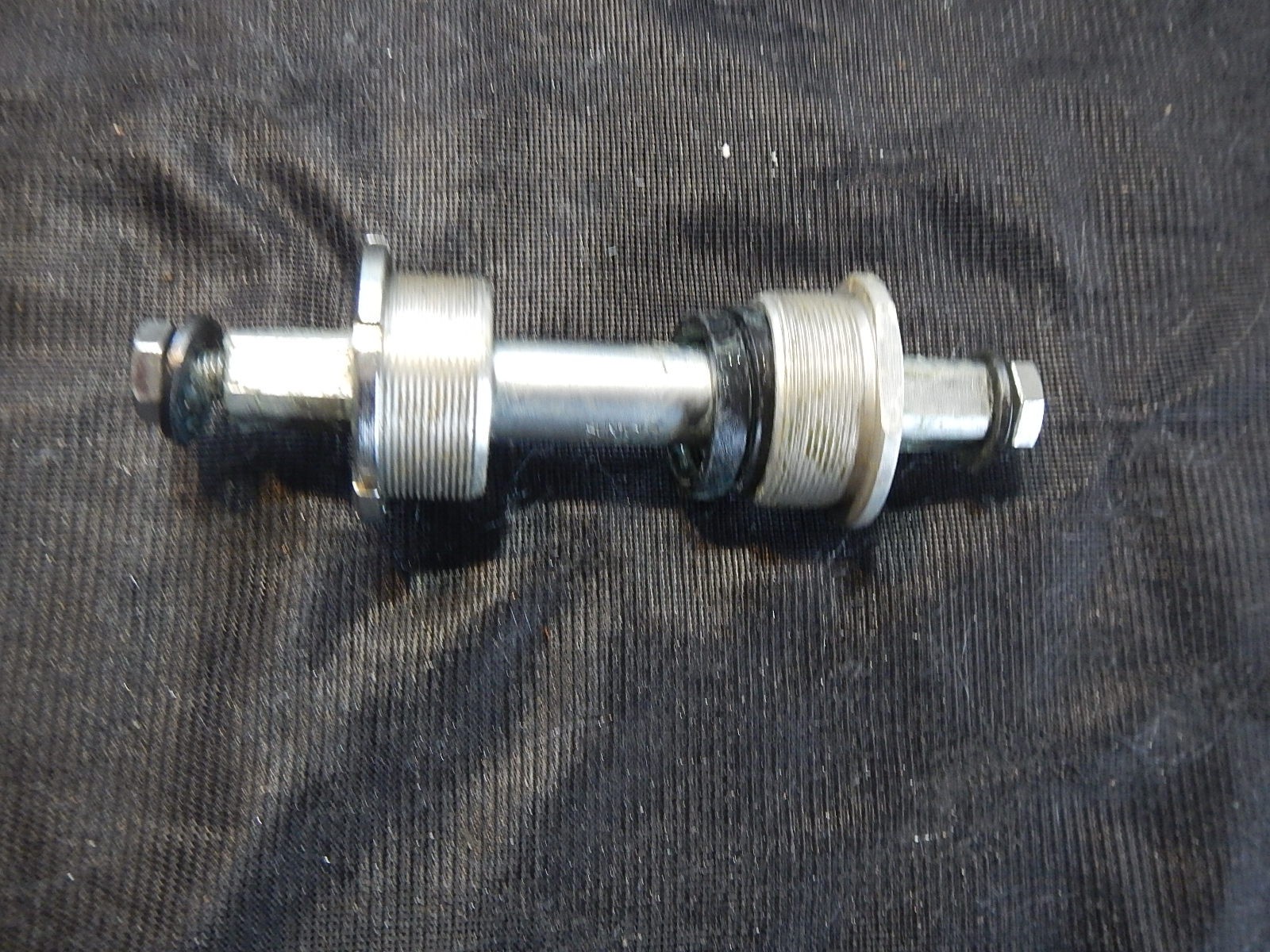 WTB Grease guard Suntour ML-SL-73 Bottom Bracket 73mmI 119mm Microlite