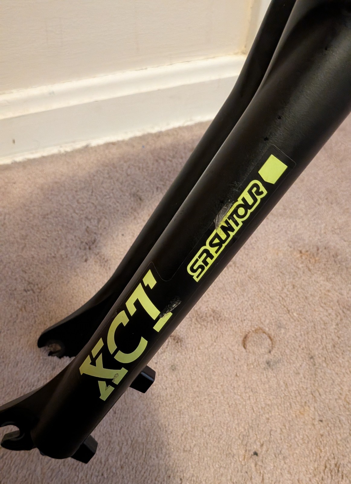 SR Suntour XCT 1-1/8″ Threadless Suspension Bike Fork Disc Green