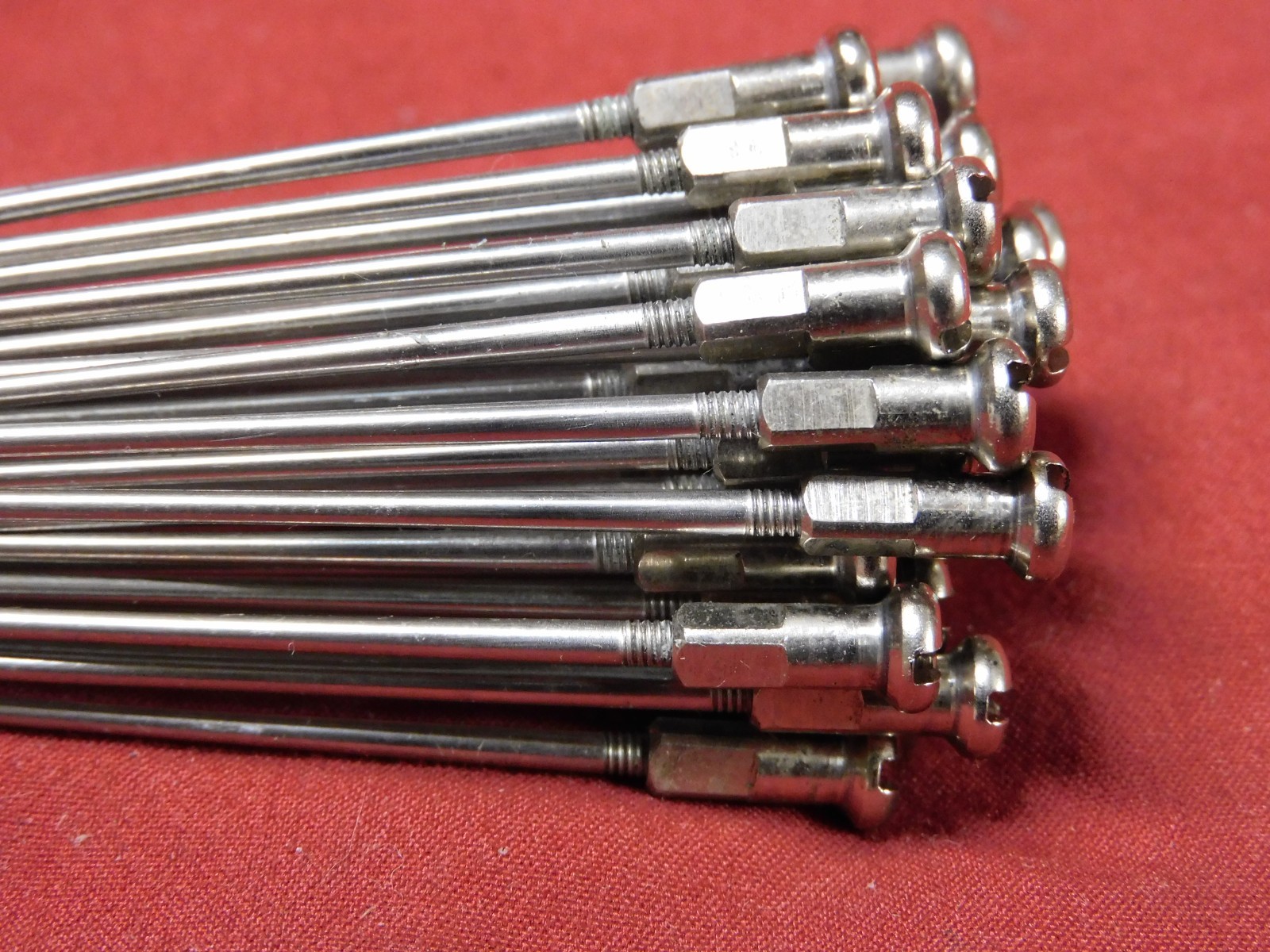 Swiss DT Competition 32 x 299 mm 2.0/1.6 mm Double Butted Stainless Steel Spokes