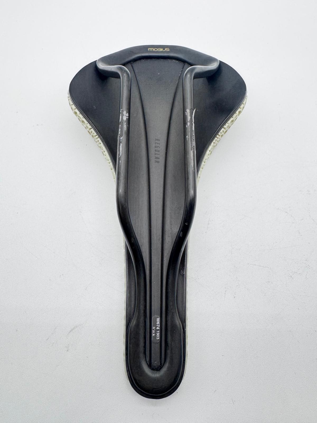 Fizik Versus Evo Adaptive 3D Saddle Carbon Rails «Regular»
