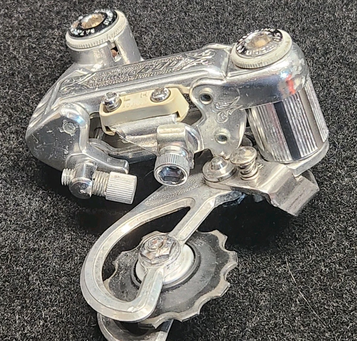 Vintage Shimano 600 Rear Derailleur Arabesque Short Cage Bolt-On Road Bike