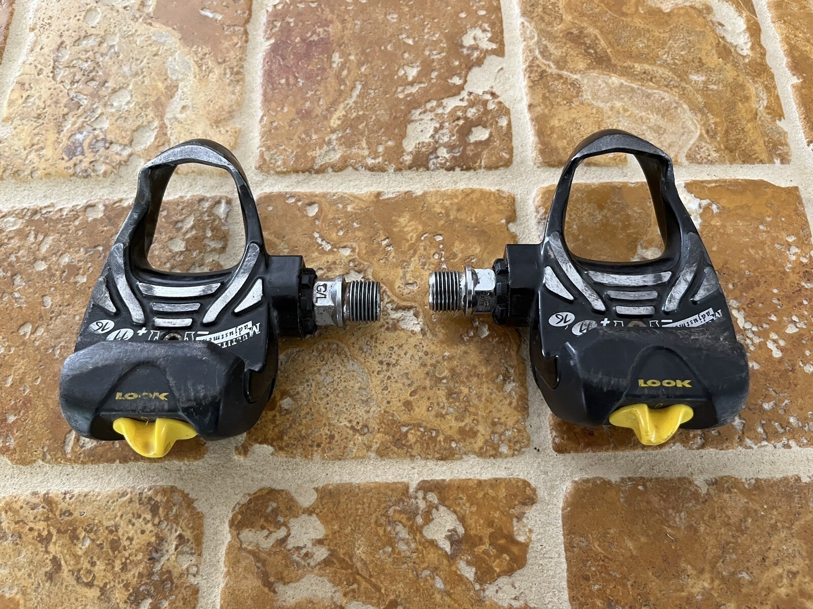 Look Free Arc Clipless Black/Yellow Bike Pedals Set Made In France